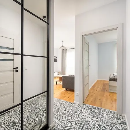 Praga Zupnicza Modern By Bookinghost