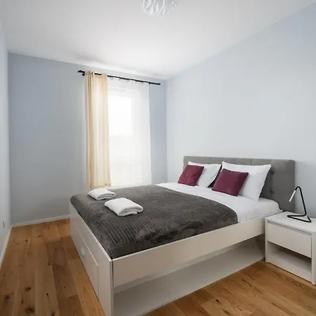 Praga Zupnicza Modern By Bookinghost