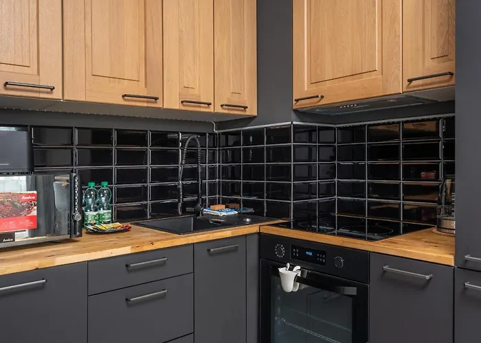 Praga Zupnicza Modern By Bookinghost *