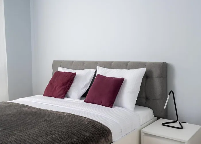 Praga Zupnicza Modern By Bookinghost Lejlighed